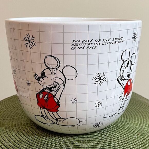 Disney Mickey Mouse Christmas planter NWT - Picture 2 of 11